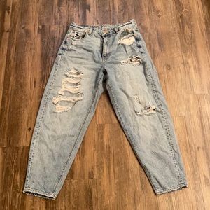 American Eagle Relaxed Mom Jeans